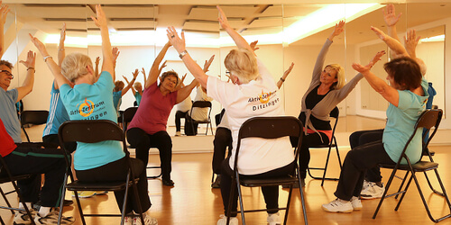 Fit-Mix auf dem Stuhl 65+